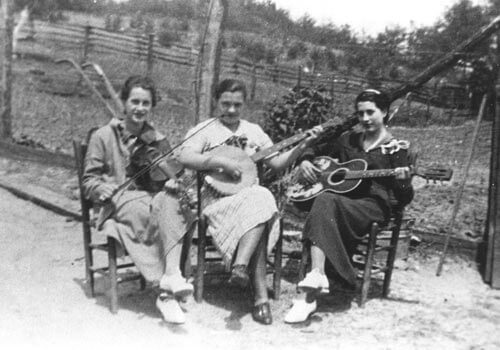 Women’s stringband, circa 1940s.  Ferrum, Virginia. <br>
(Blue Ridge Heritage Archives, Ferrum College/Franklin County Bicentennial Collection)